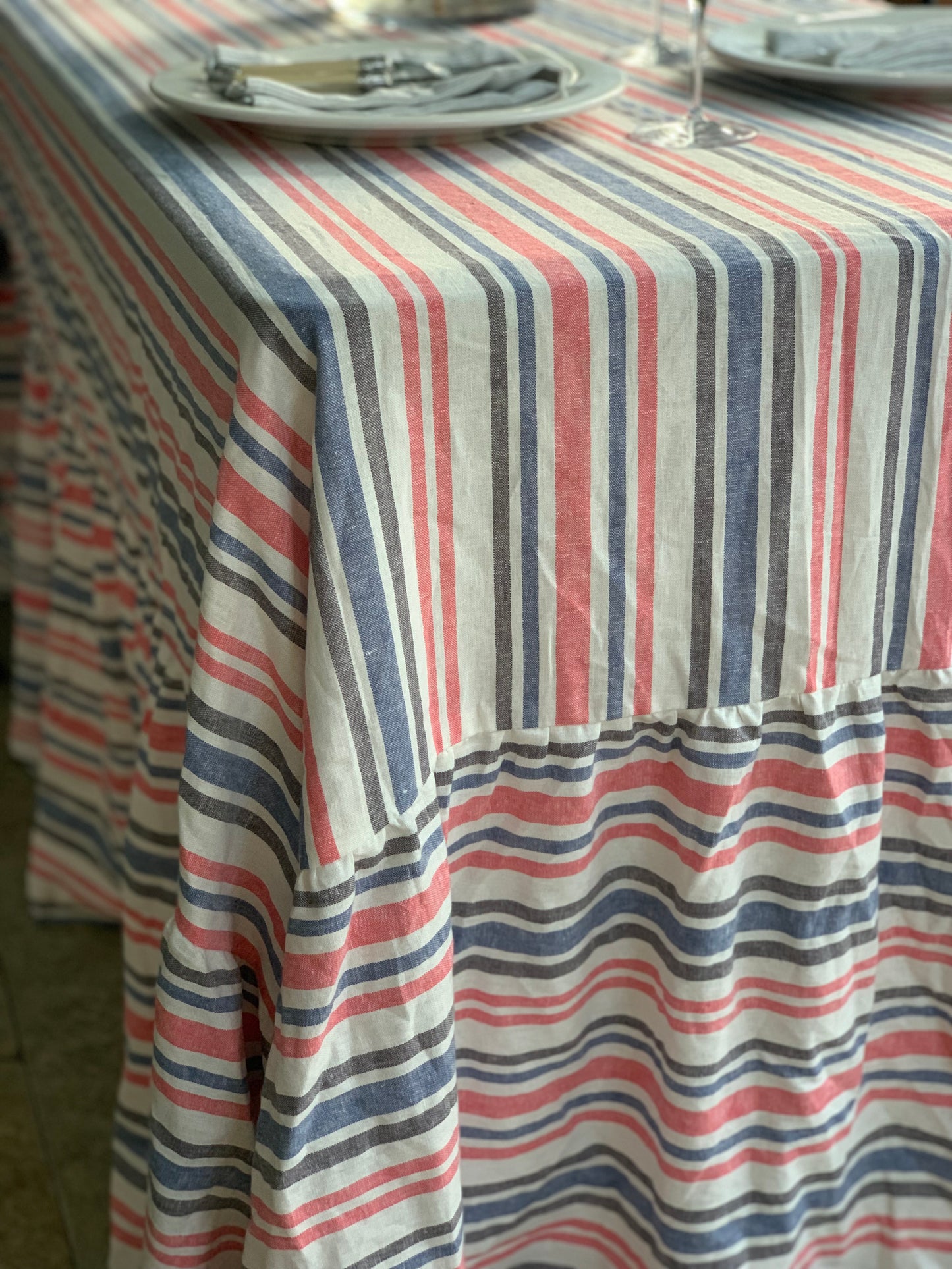 Versailles Trestle Tablecloth